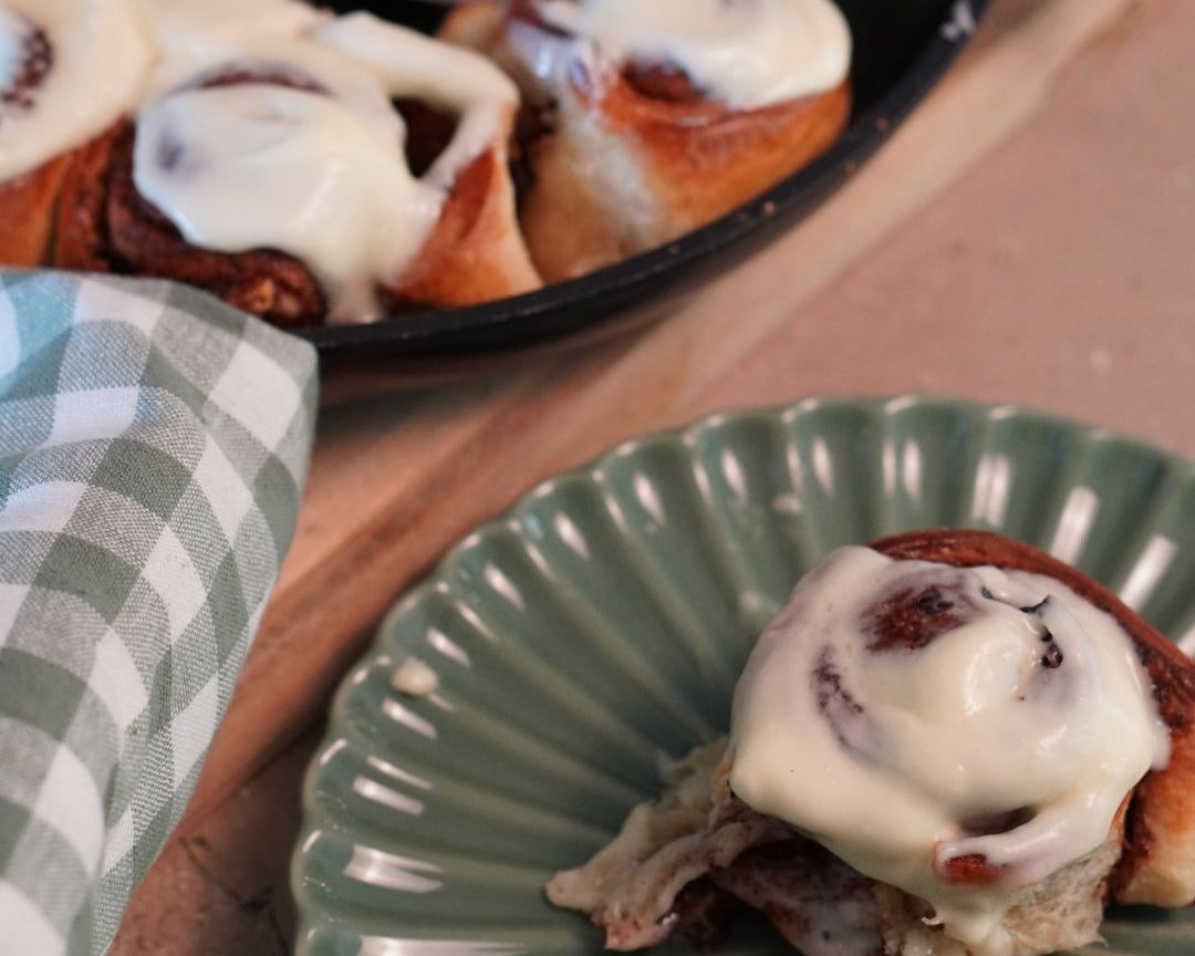 Kanelbullar med glasyr - i en stekpanna