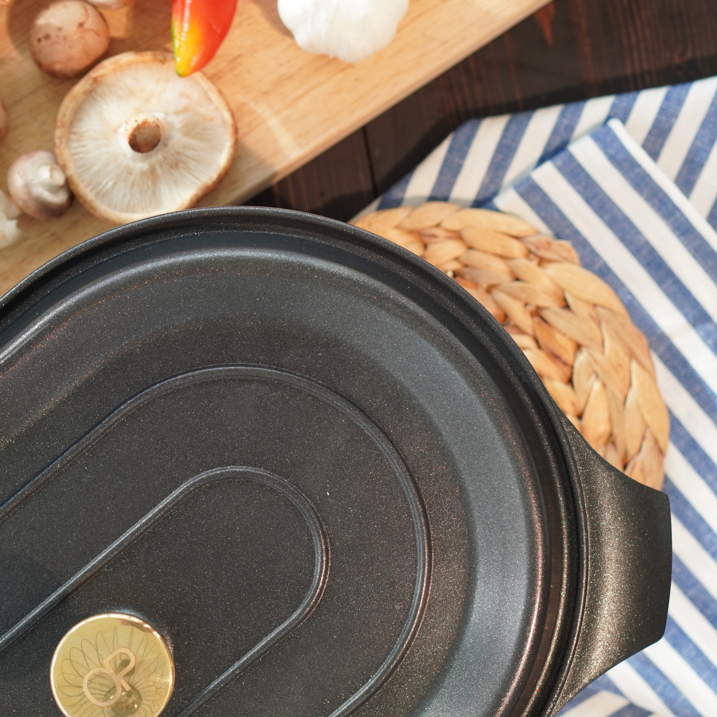 6 liter pot for slow cooker & soups, Non-stick | OnePot