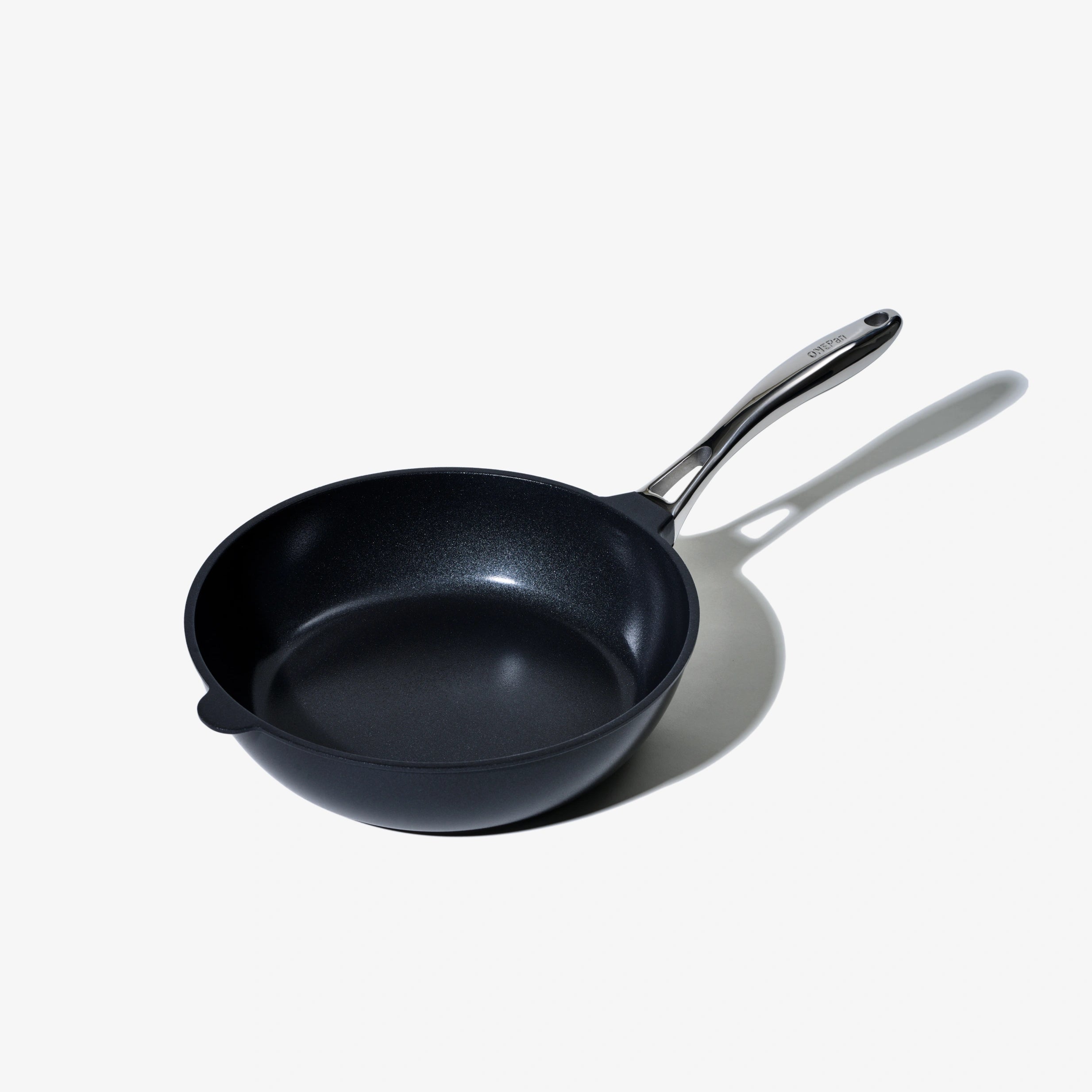 OnePan Re-Coat – cirkulär tjänst som förnyar din panna till nyskick.