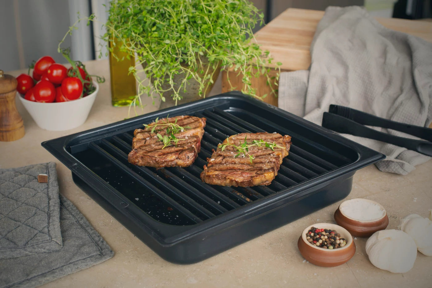 Grilla hemma med OneTray ugnsform med grillgaller.