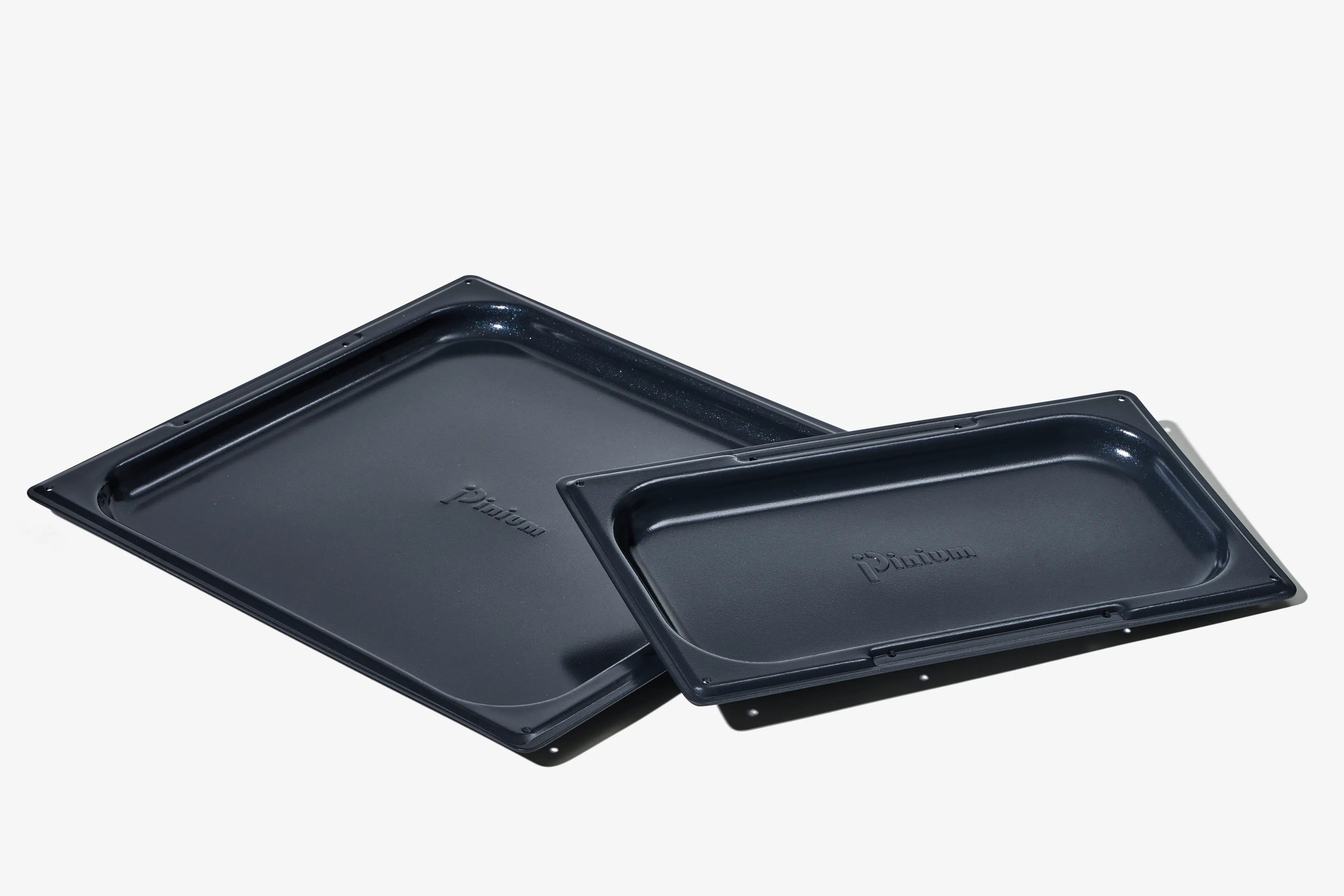 OneSheet set – två PFAS-fria ugnsplåtar i olika storlekar för bakning och matlagning.