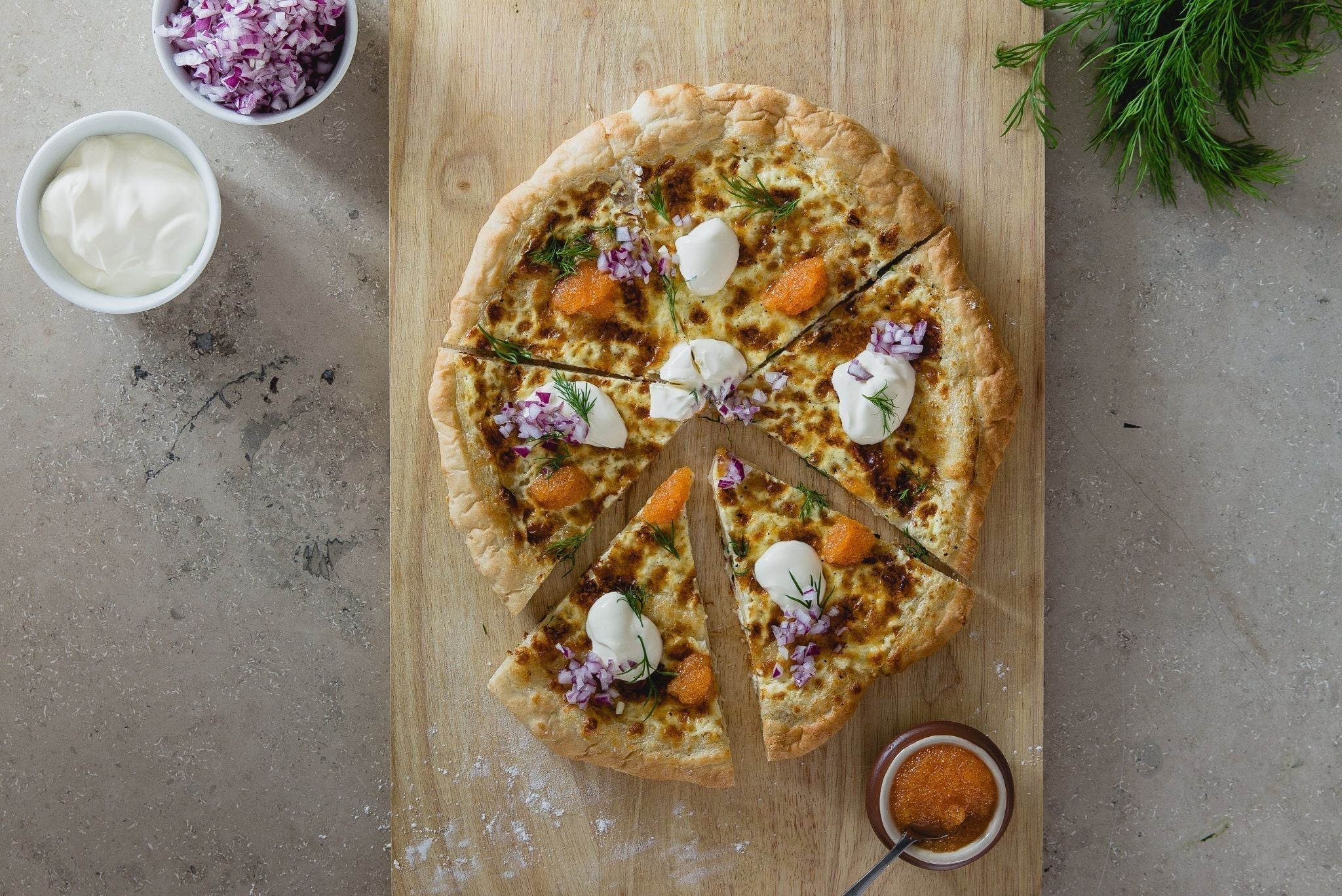 Pizza med krispiga kanter