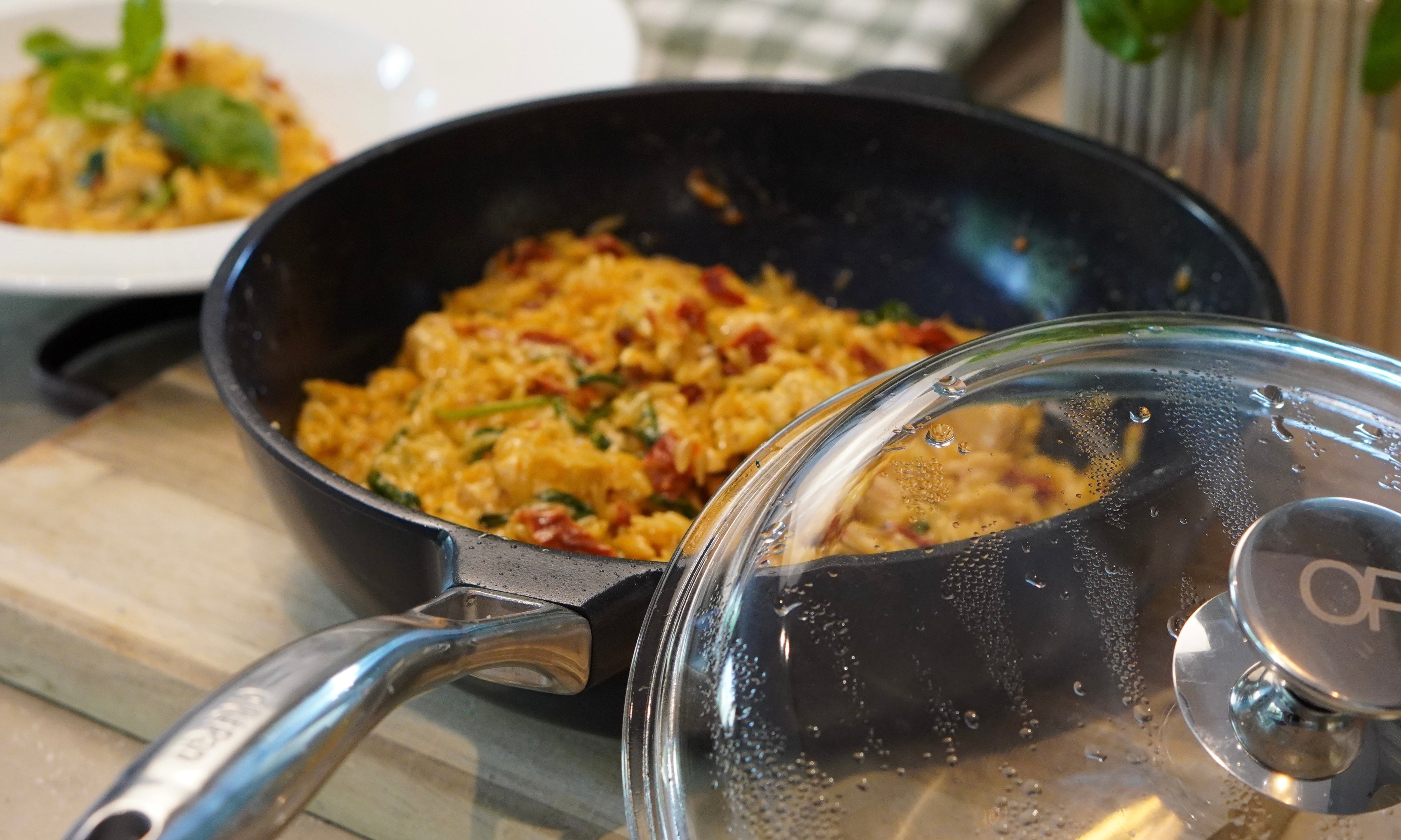 Vårt recept på Marry me chicken med risoni.