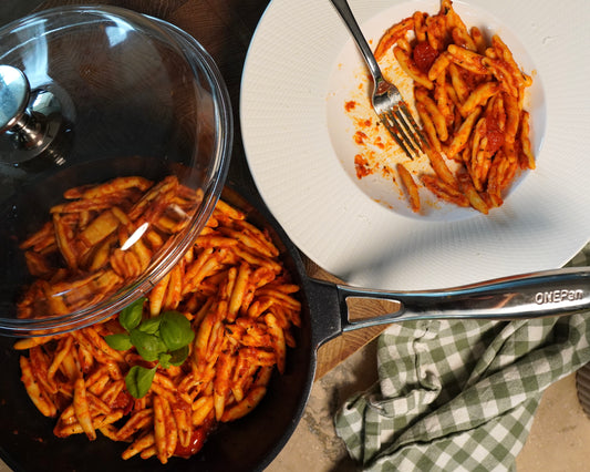 One Pan Tomato Pasta