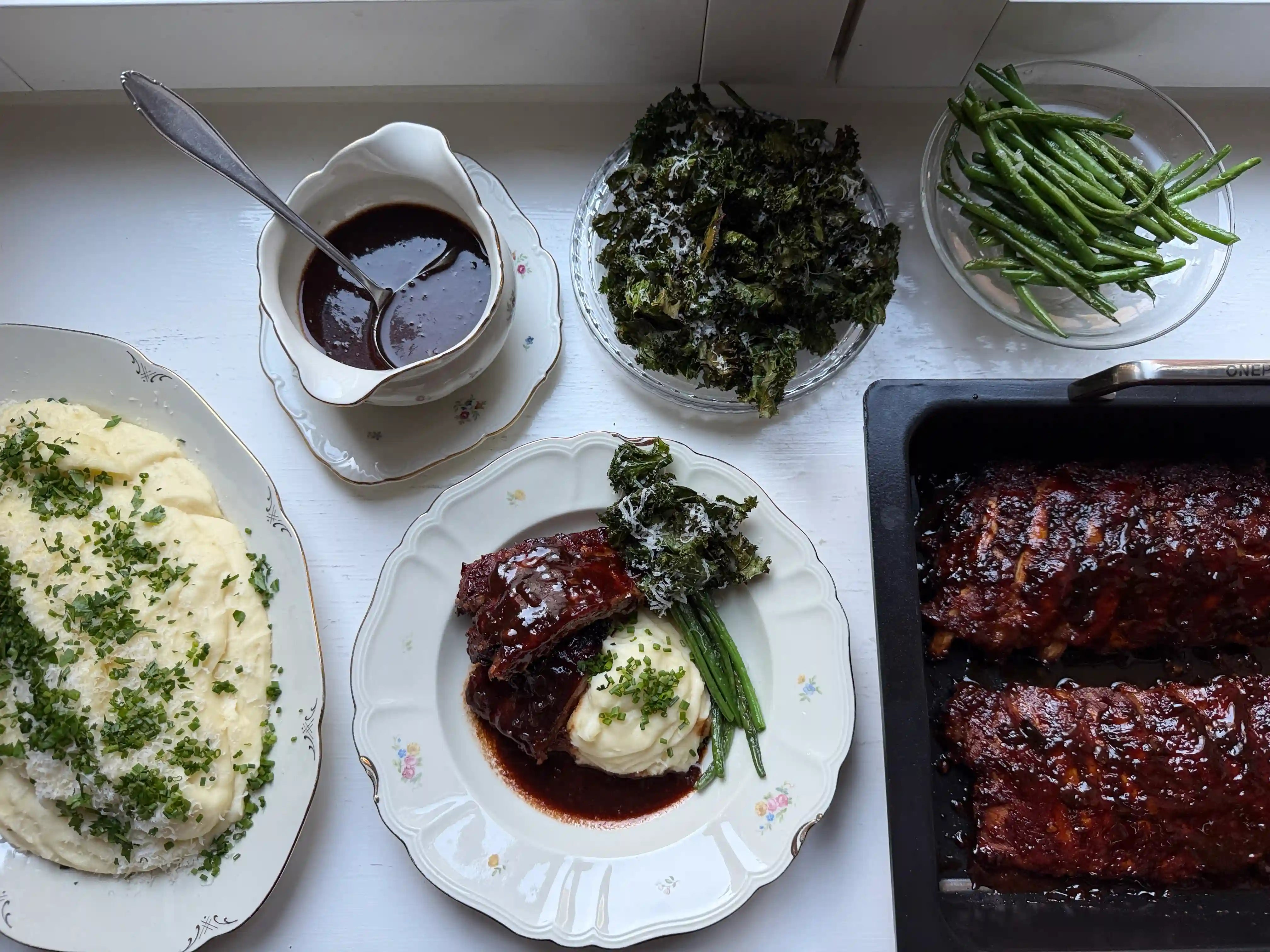 1000 Smårätter x OnePan – Julmiddag med kletiga ribs