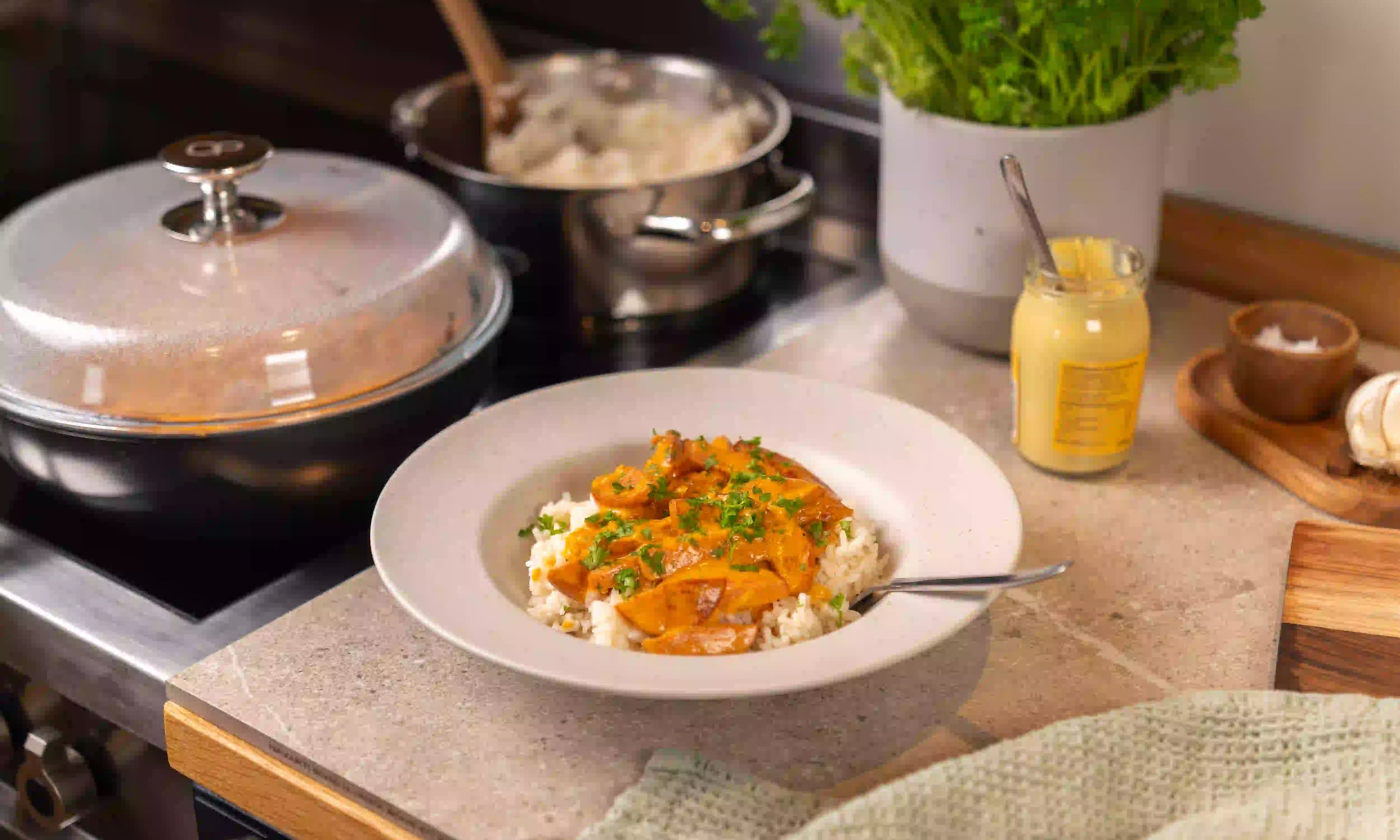 Korvstroganoff med ris – enkelt och krämigt recept