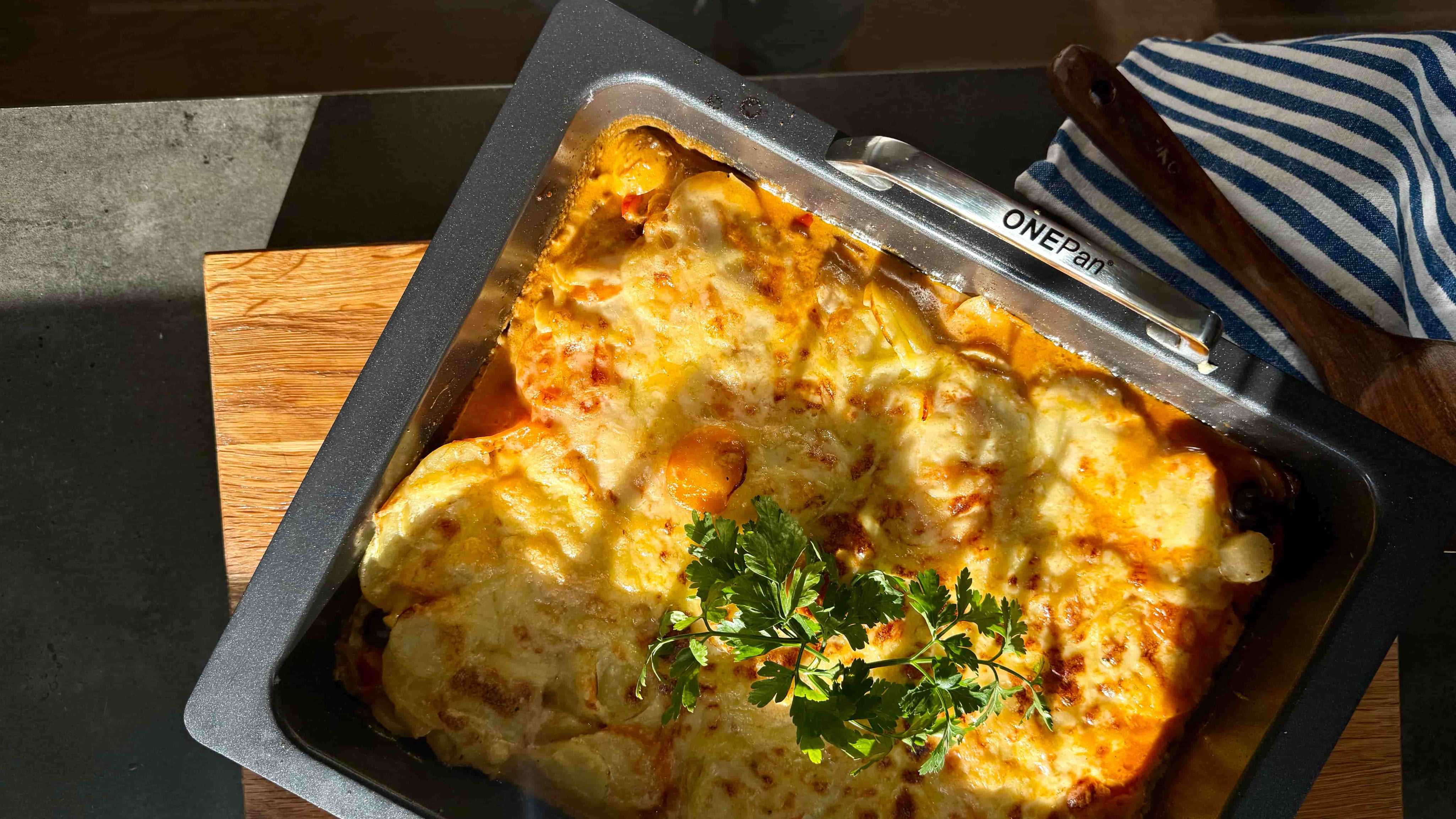 Köttfärsgratäng med potatis och grönsaker – perfekt restmat