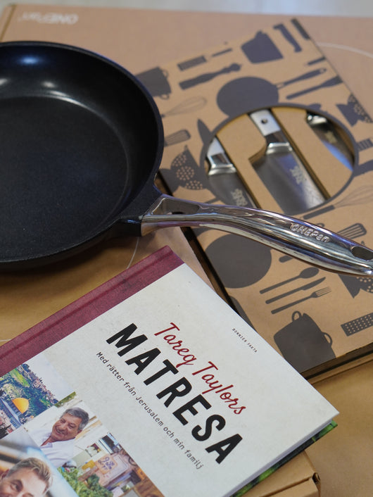 Paketdeal – OnePan 24 + Knivset + Kokbok