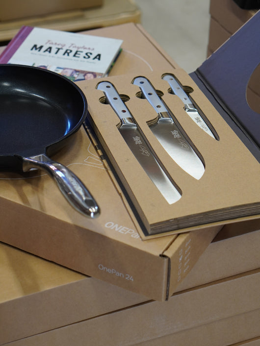 Paketdeal – OnePan 24 + Knivset + Kokbok