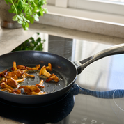 Vårt recept på en perfekt omelett i stekpanna.