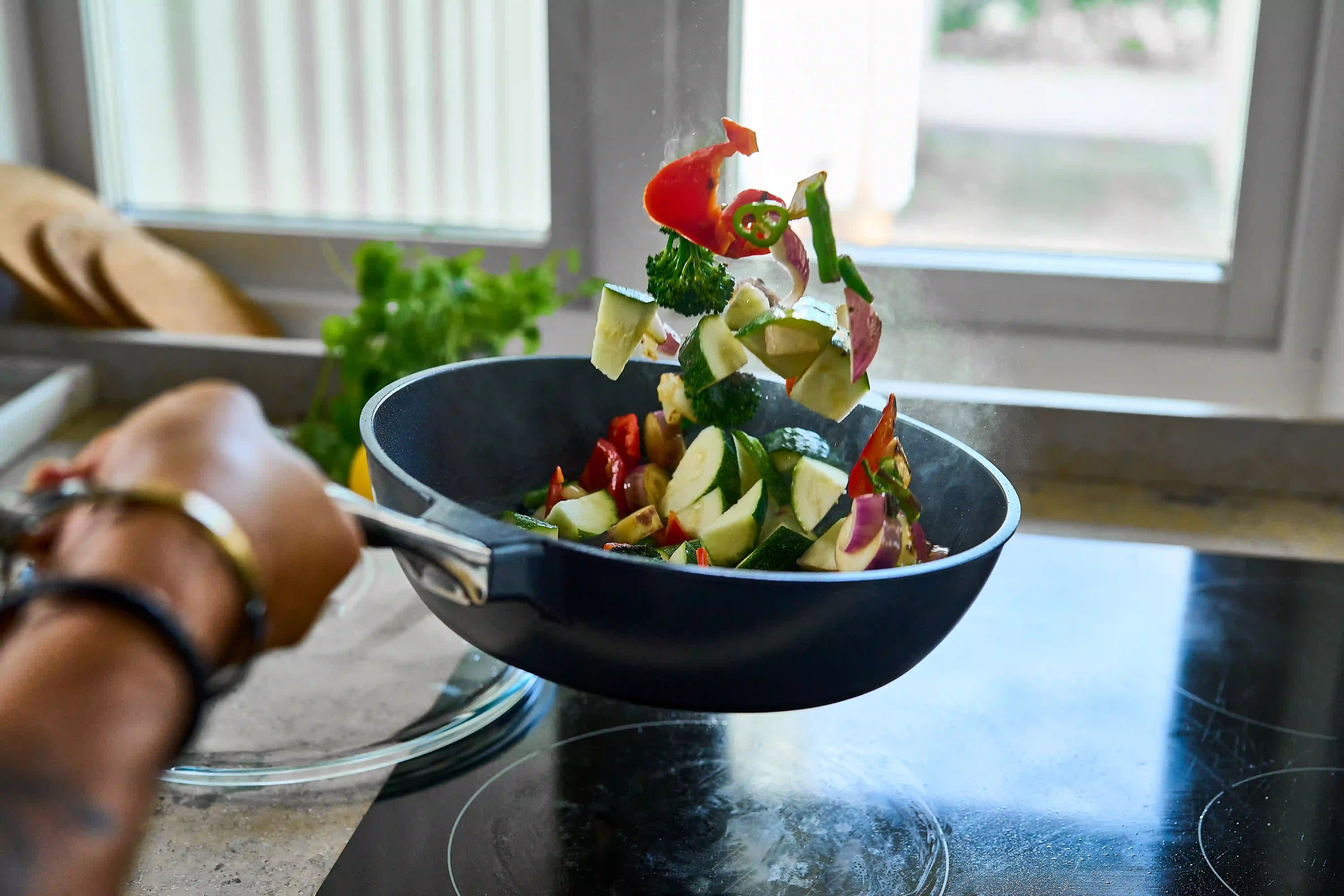 Lätt och hållbar OnePan 26 cm – för krispiga resultat utan att något fastnar.