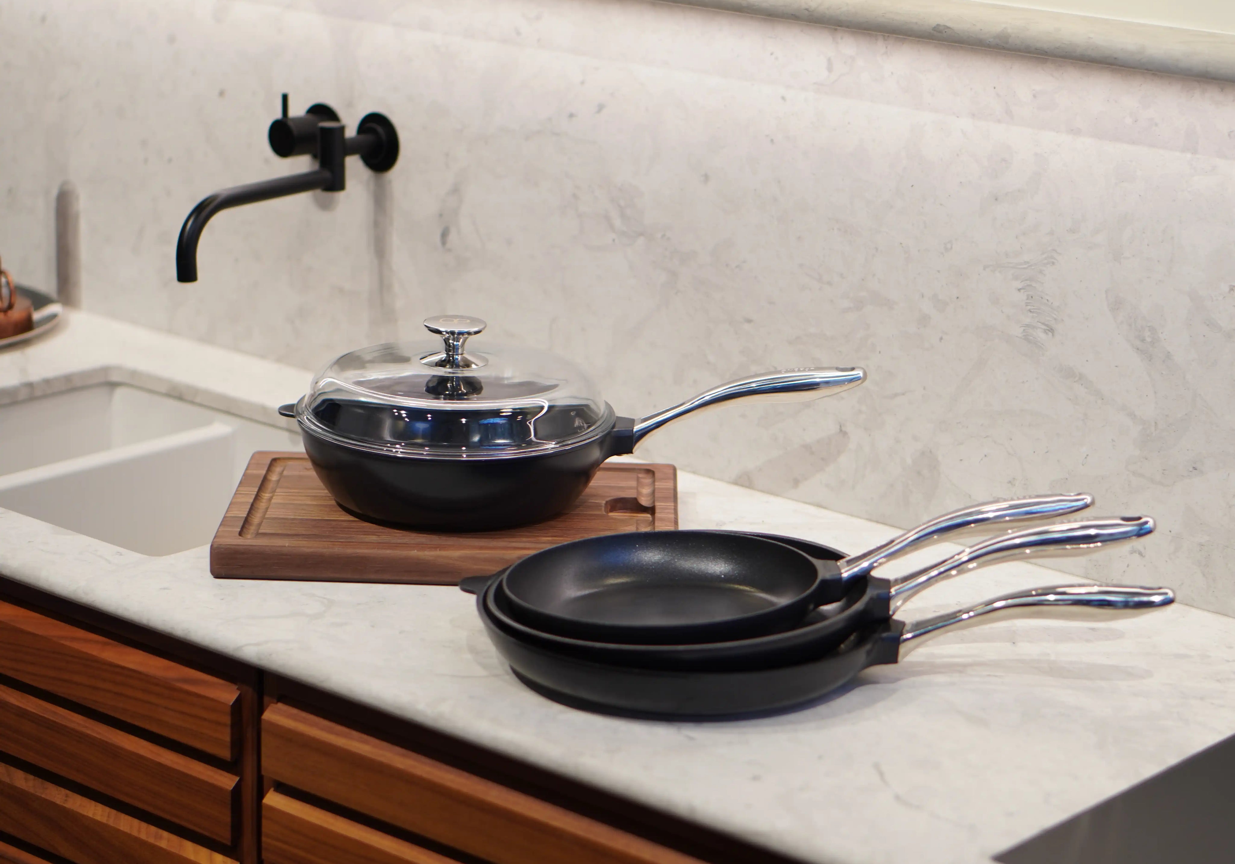 OnePan stekpanneset – cirkulära non-stick pannor i olika storlekar för all typ av matlagning.